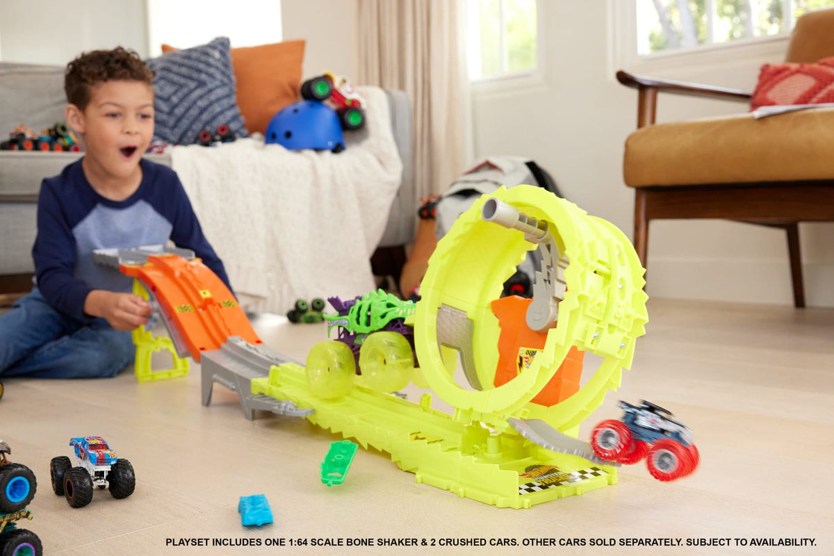 Hot Wheels Monster Trucks Power Smashers Charge & Chase Challenge Track Set With Oversized Skelesaurus, 1:64 Scale Bone Shaker & 2 Crushed Cars