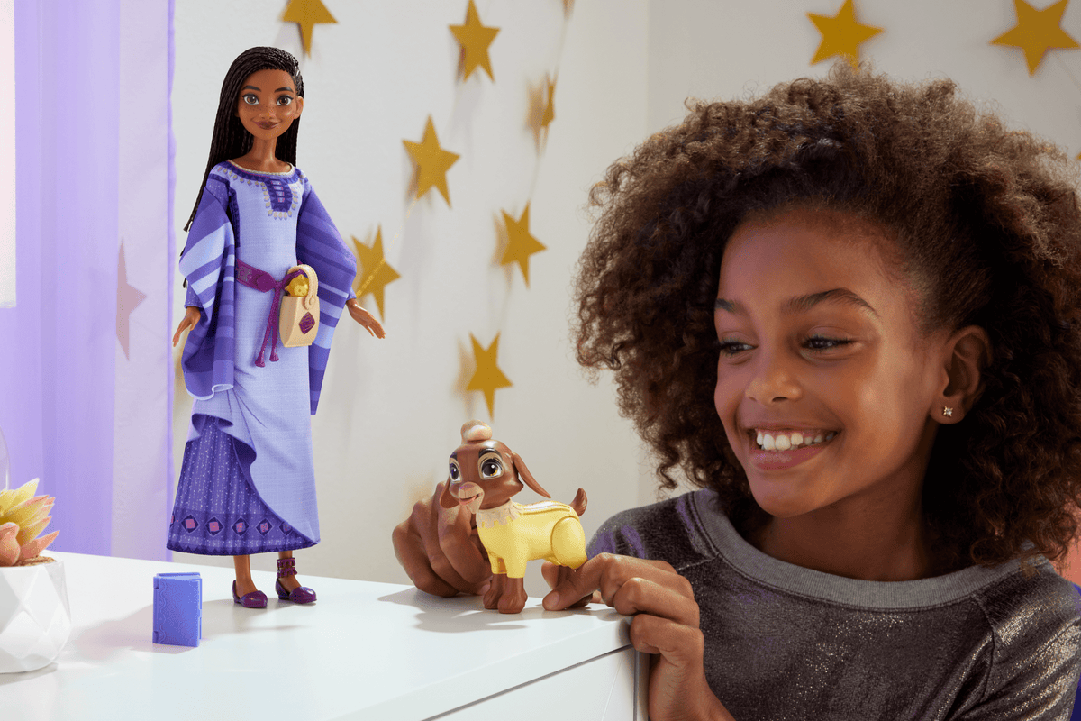 Disney Wish Asha Of Rosas Adventure Pack Fashion Doll, Posable Doll With Animal Friends And Accessories