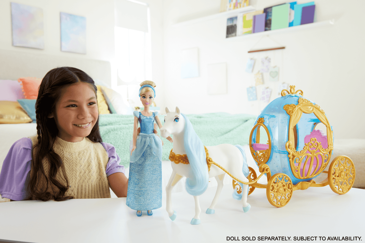 Disney Princess Cinderella's Rolling Carriage & Horse With Brushable Mane & Tail